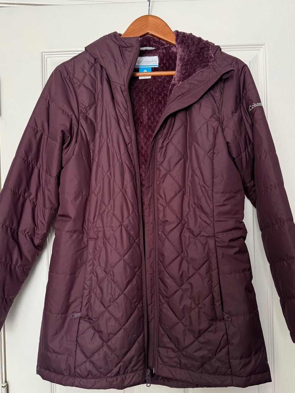 NWOT Columbia Women’s Zip Front Parka